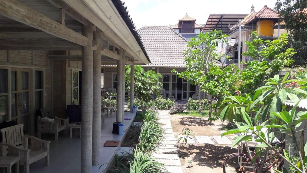 Vista Huts Lembongan Hotel Exterior photo