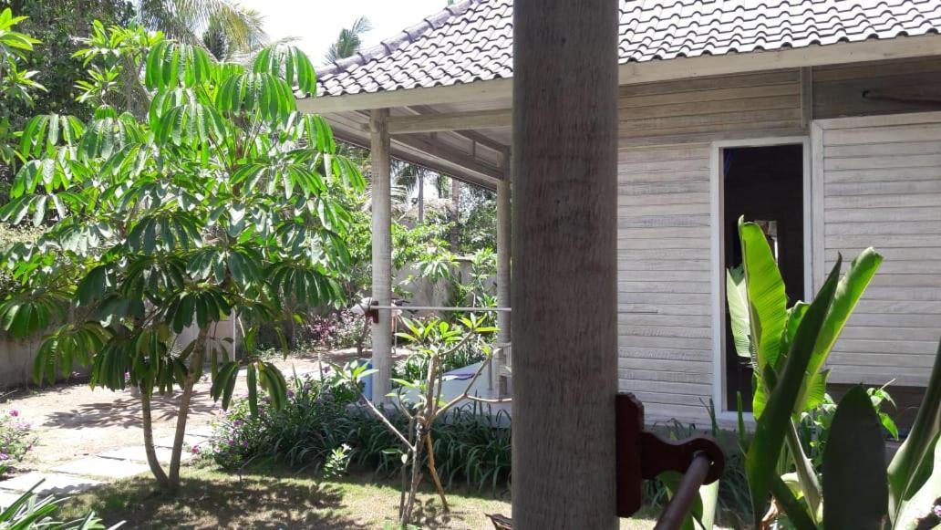 Vista Huts Lembongan Hotel Exterior photo