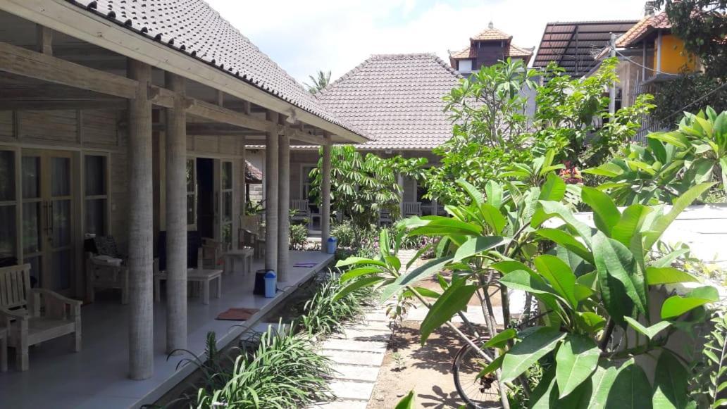 Vista Huts Lembongan Hotel Exterior photo